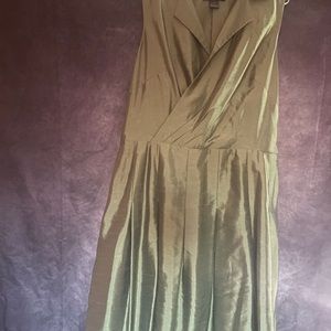 Olive Green Low Cut plaid short sleeve dress w/ a belt w/ a builded in slip.